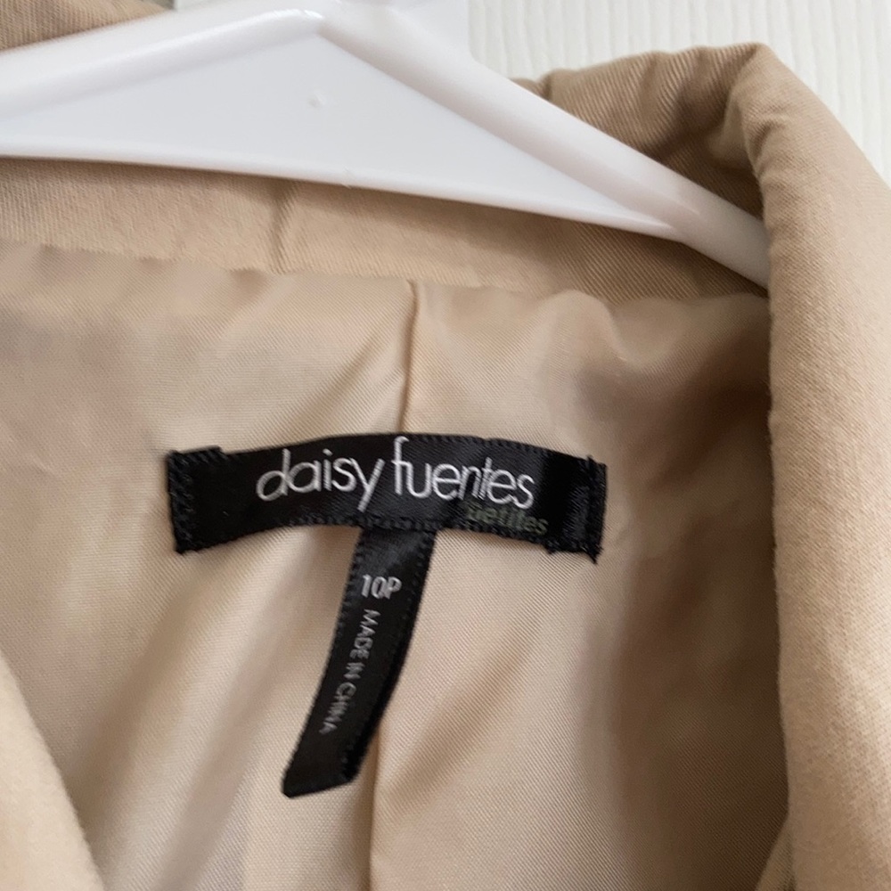 Vest - Picture 4 of 4